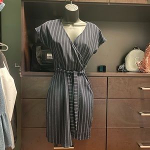 EUC 4/$40 midi dress